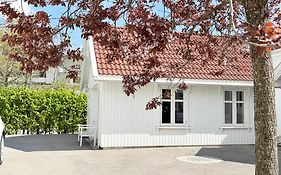 Charming Guesthouse near City Centre - Parking, EV station available